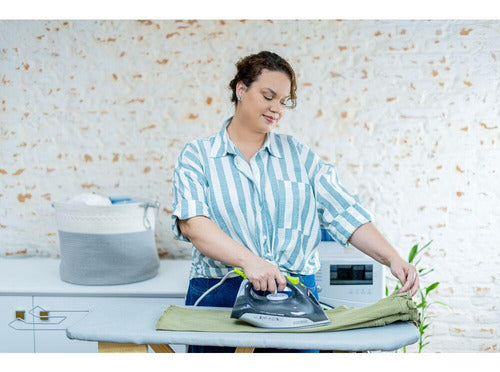 Ferro De Passar Roupa À Seco Ou Vapor Fx2750